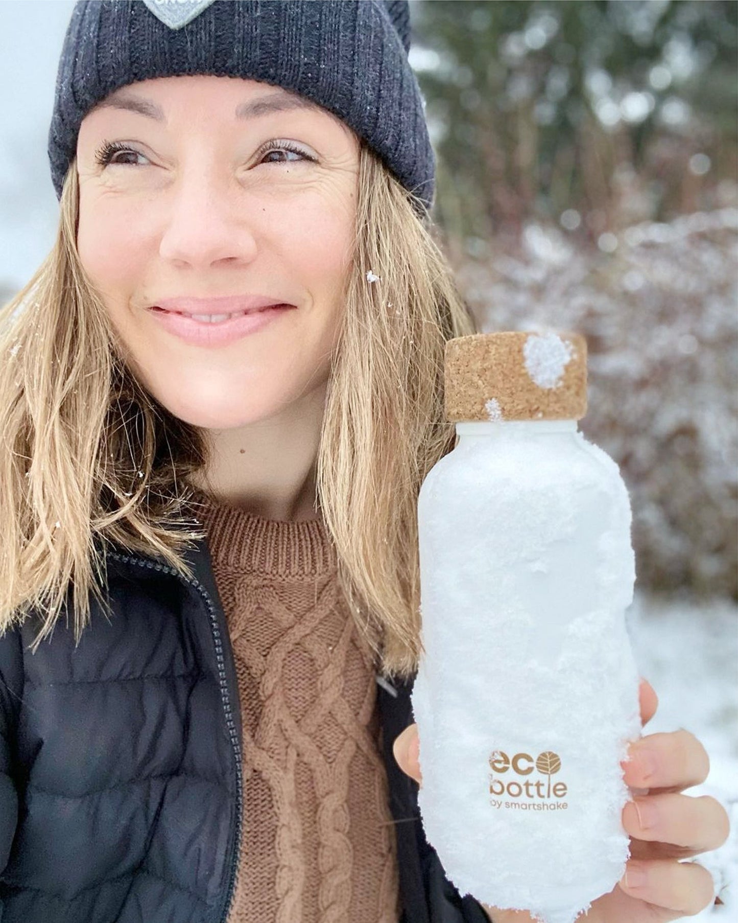 ecobottle-650-white-a2 samrtshake_ecobottle_white_lifestyle.jpg