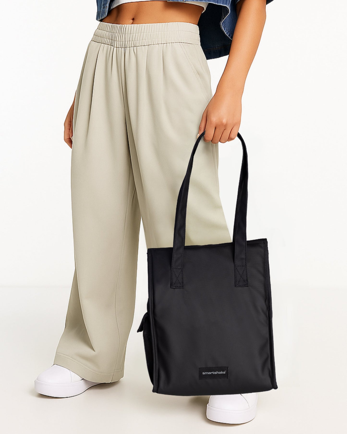 lunch-tote-bag-m7 Smartshake_Lunch_Tote_Bag_lifestyle.jpg