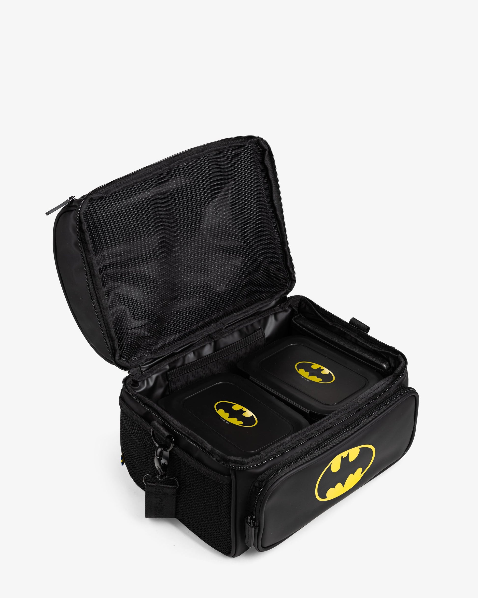 meal-prep-bag-batman-with-4-food-containers-and-2-ice-packs-b3 Smartshake_Meal_Prep_Bag_Batman_open.jpg